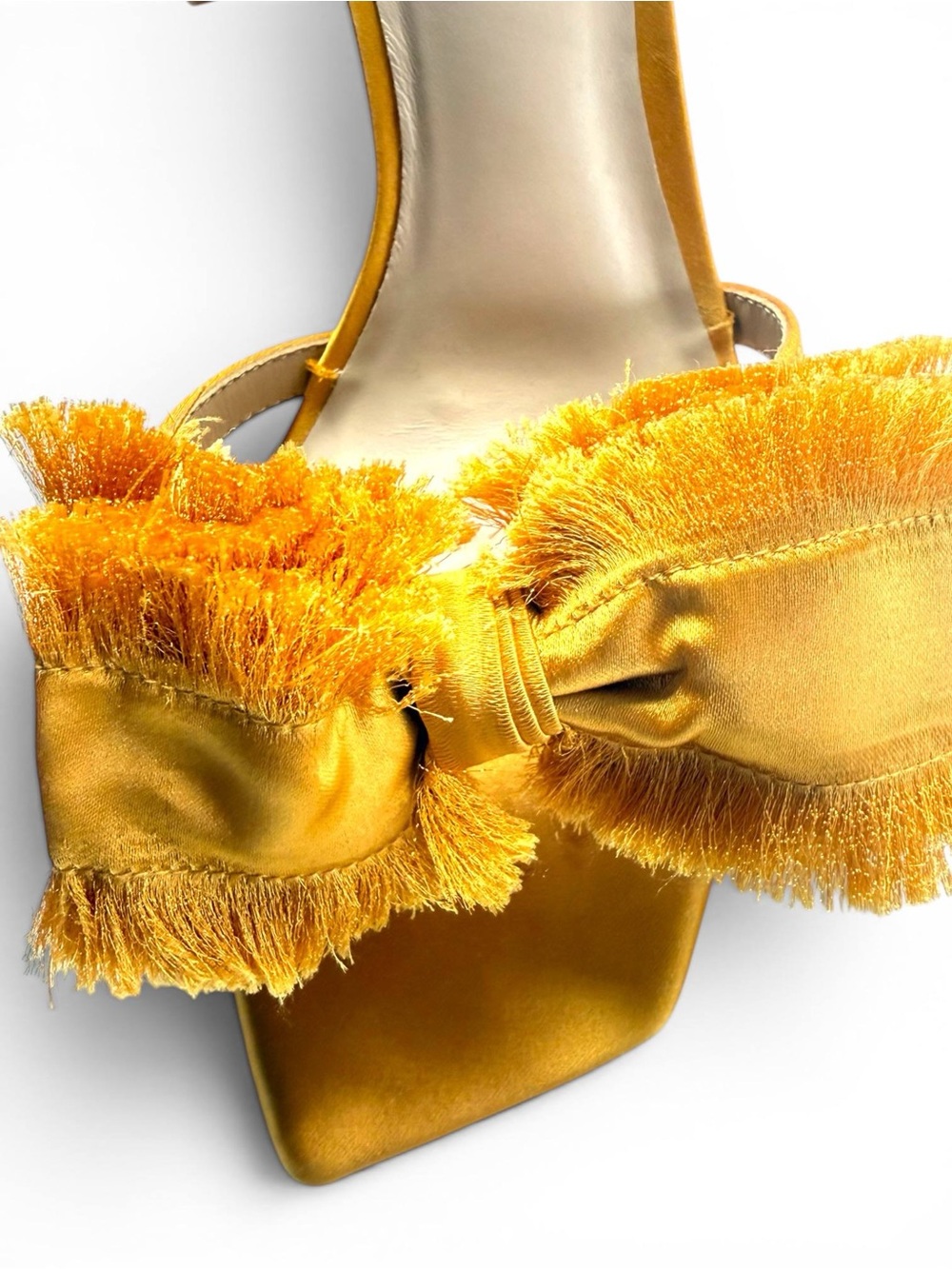 Antonio Melani Women Mustard Satin Fringe Bow Sandals Sculptural Heel Size 8 - Picture 4 of 13